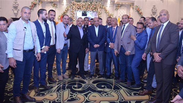 وزير الكهرباء 