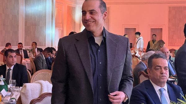 الوزير محمود فوزي