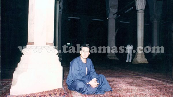 محمد ثروت في مسجد