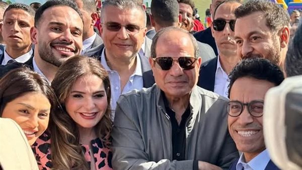 الرئيس السيسي مع