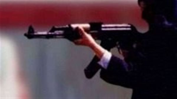 سيدة تصيب جارتها