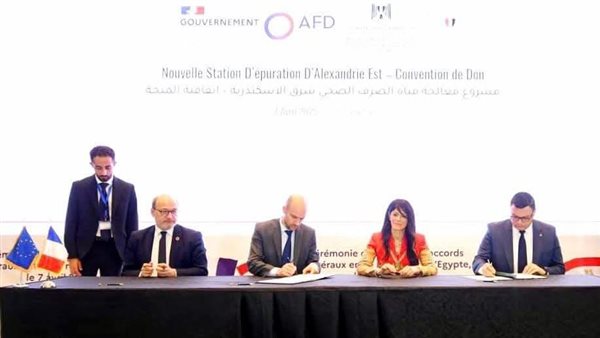 وزيرا الإسكان والتخطيط