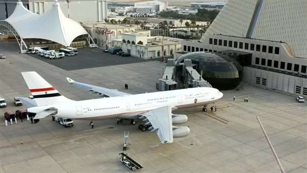 وصول طائرة السيسي