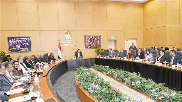 وزير الإسكان 