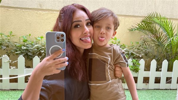 رنا سماحة وابنها