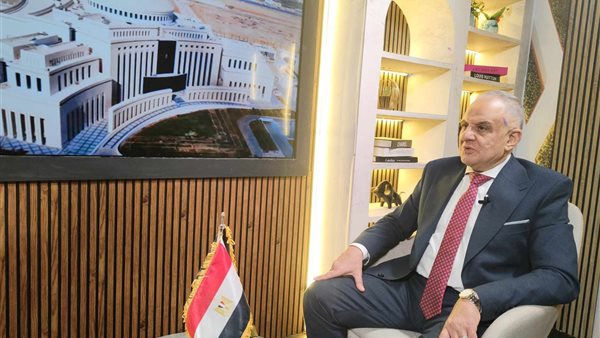 طارق خضر أستاذ النظم