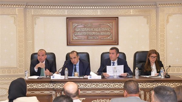 اجتماع لجنة الصناعة