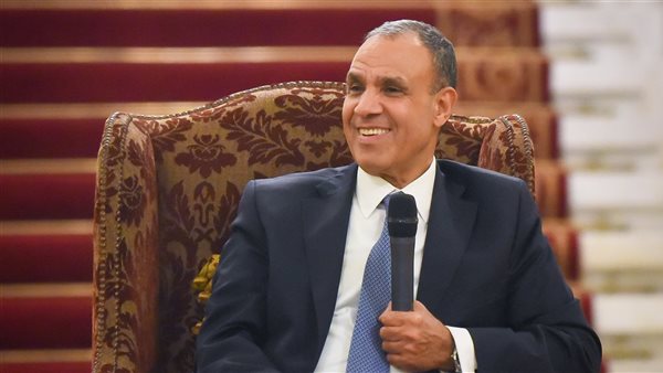 وزير الخارجية بدر