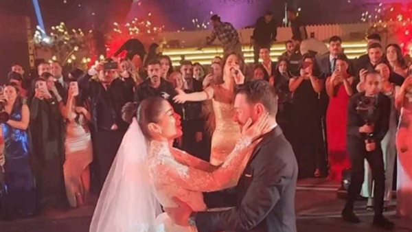 أحمد زاهر وابنته