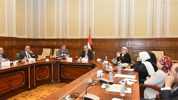  لجنة المشروعات بمجلس