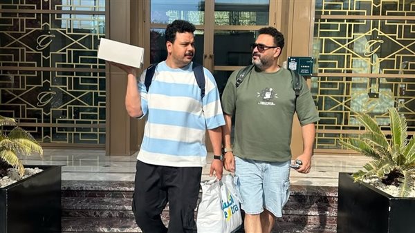 أكرم حسني - مصطفى