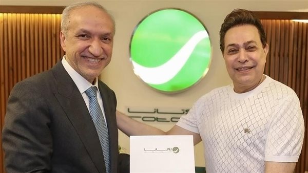 تعاقد حكيم مع شركة