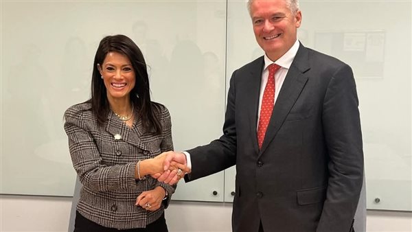 وزيرة التخطيط 