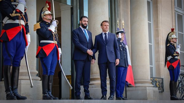 ماكرون يستقبل الشرع