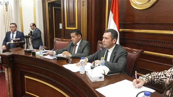 لجنة الصناعة بمجلس