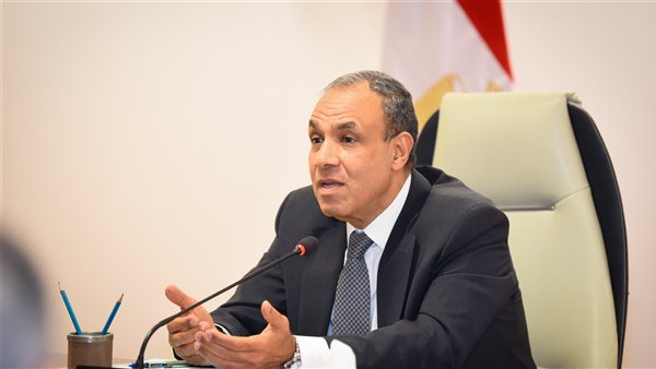 بدر عبد العاطي 