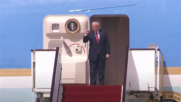 الرئيس الأمريكي دونالد