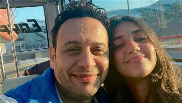 مصطفى قمر وابنته