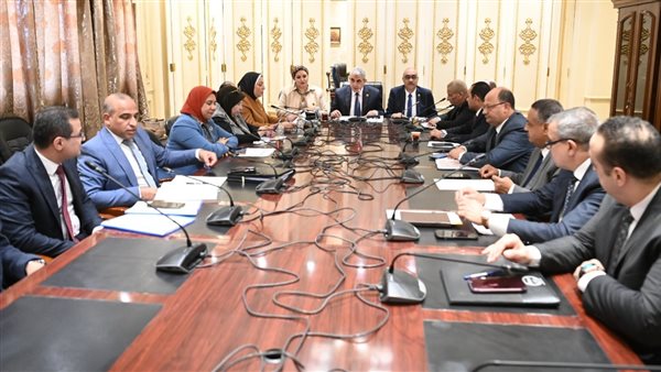 لجنة القوي العاملة