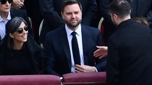 نائب الرئيس فانس