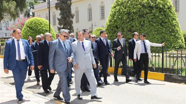 تفقد علاء فاروق وأعضاء