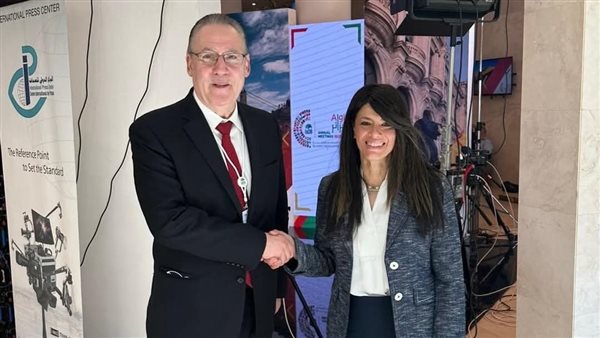 وزيرة التخطيط 