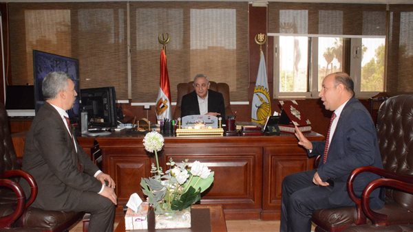 محافظ الغربية