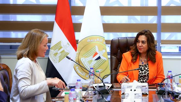 استقبال منال عوض