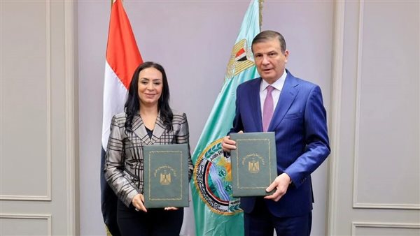 وزيرة التضامن ووزير