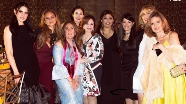 هالة صدقي ونجوم الفن