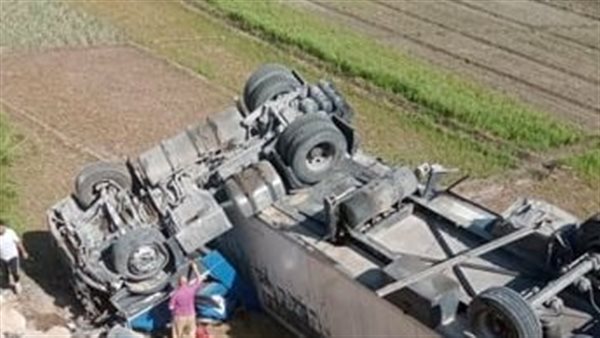 سقوط سيارة من اعلى