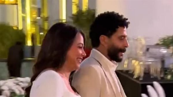 مصطفي منصور وهايدي