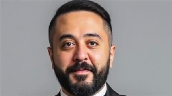 عمرو عبد العزيز