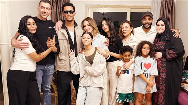 محمد رمضان وعائلته