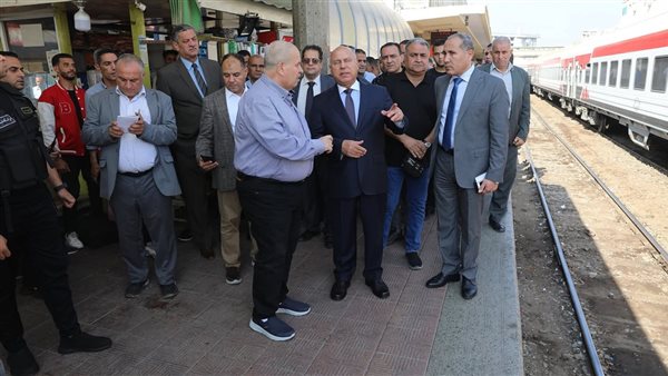 وزير الصناعة والنقل