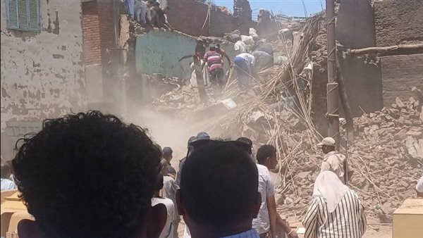 انهيار منزل