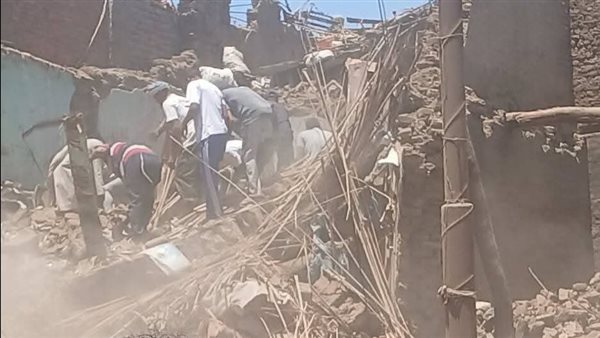 انهيار منزل بدندرة