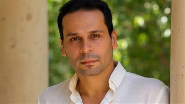 محمود عزازي 