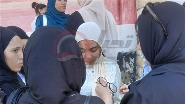 طالبات الثانوية العامة