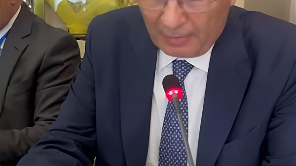 وزير الزرعة خلال