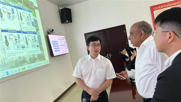 وزير الكهرباء 