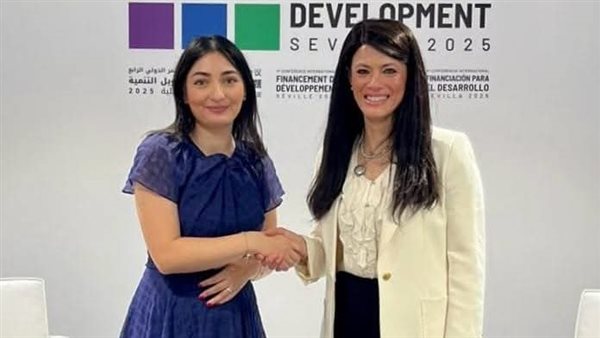 وزيرة التخطيط 