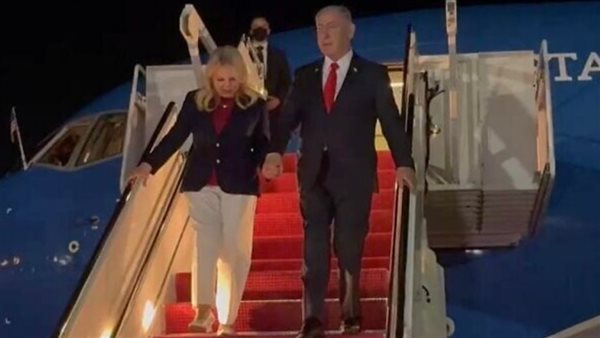 نتنياهو وزوجته سارة