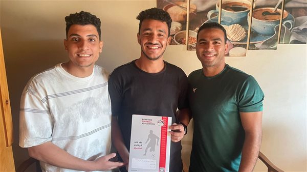 يوسف حسام مع فتحي