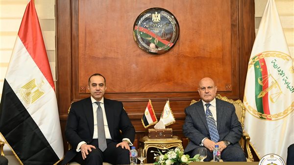 المستشارين محمود