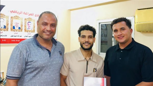 منصور مع مسؤلي المراغة