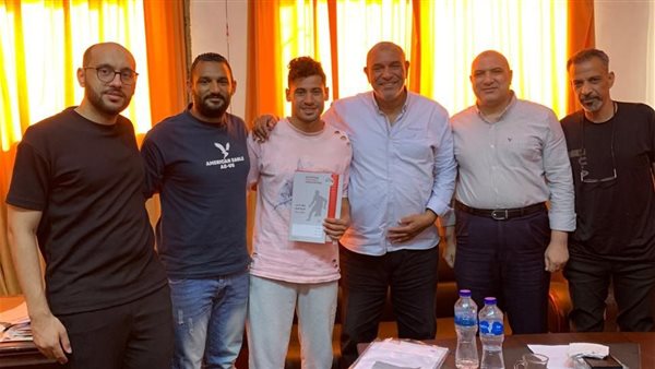 فضل مع مسؤلي بنها