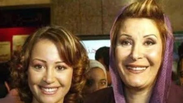 منة شلبي ووالدتها