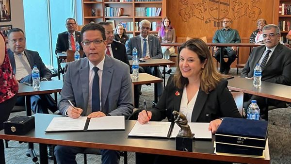 جامعتي بنها ولويفيل