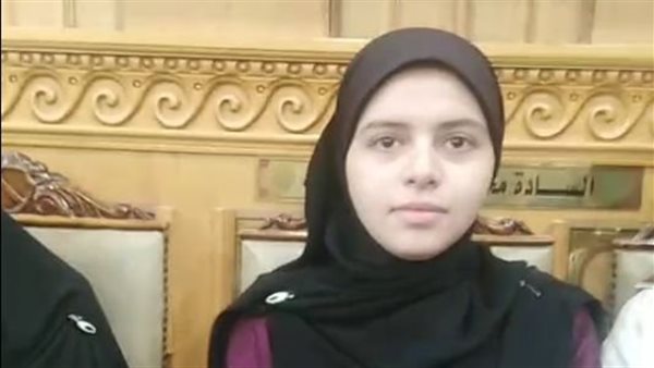 سمية الأولى على الثانوية